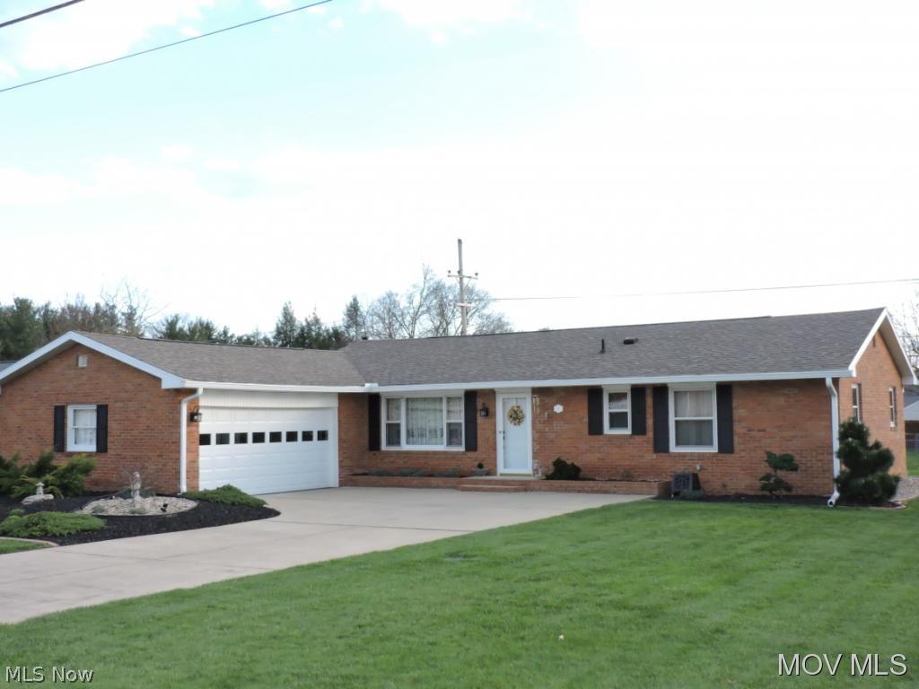 Immaculate brick ranch w/great curb appeal, very well maintained, quality updates & open floor plan. Light & airy living room w/great wall space. Formal dining room w/window overlooks backyard & great wall space for hutches. Kitchen w/Corian counter top, abundance of cabinetry, newer stainless steel appliances & door to all seasons room w/window wall & slider to newer 18 x 12 deck. Neutral decor. Newer GFA w/newer CAC. Newer H2O tank. All new light fixtures. Newer roof, gutters & drains. New landscaping, 2 car att. garage w/new door, opener & keyless entry. Great off street parking. Level yard Elem: Putnam Elementary School Elem/Bus: N JrHigh: Marietta Middle School School JrHigh/Bus: Y High: Marietta High School High/Bus: Y Fire: VOL Police: SHF ;SQFT=Fin L1:1629, Fin Above:1629, Fin Total:1629, Unfin Bsmt:739, Unfin Above:739;GAR= 2 Car Att, Opener(s), Gar Other-See Remarks