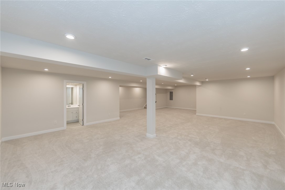 300 Kelley Drive, Macedonia, Ohio image 33