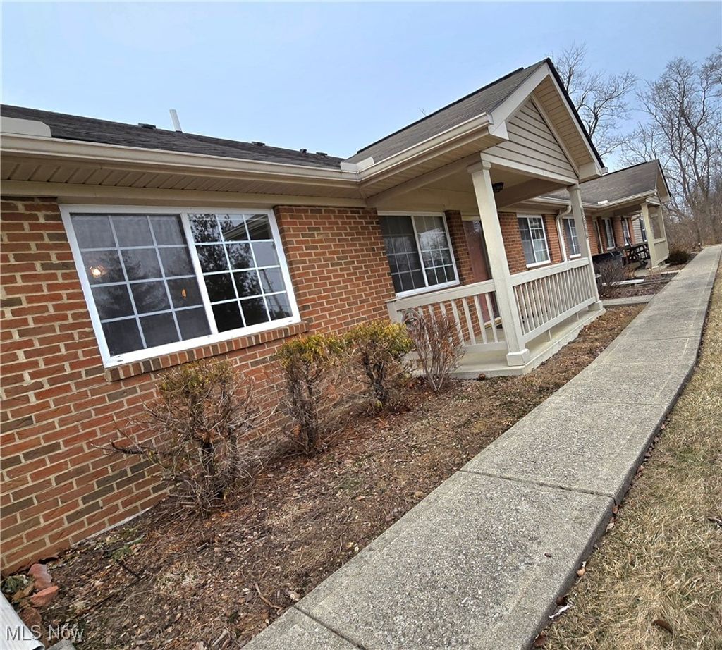 Photo of 3546 Colony Hill Drive, Zanesville, OH 43701 (MLS # 5182262)