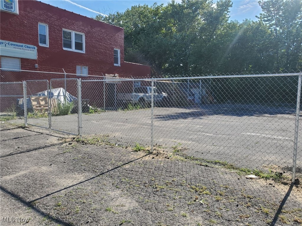 E 140th Street, Cleveland, Ohio image 4