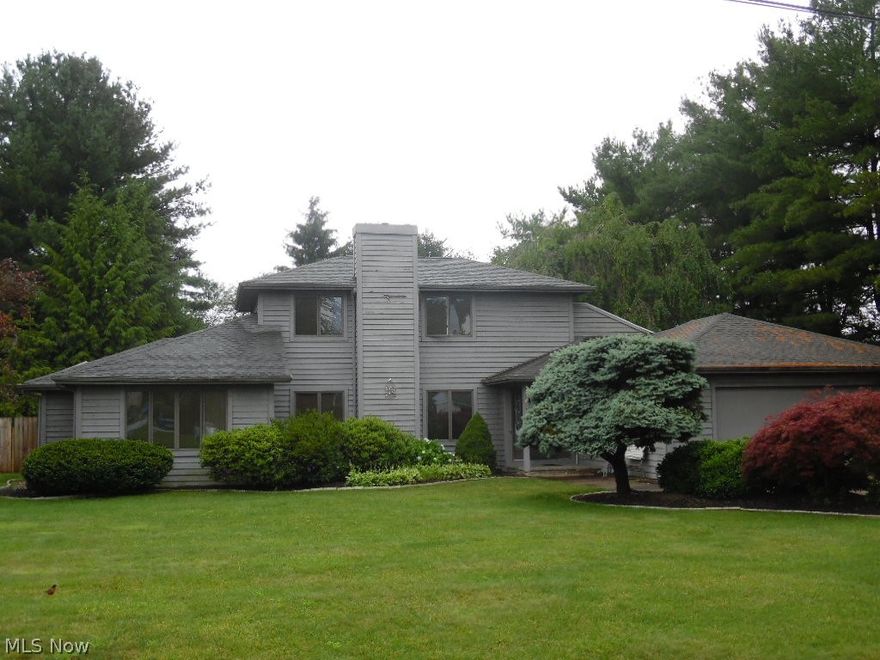 LET YOUR IMAGINATION RUN FREE!!!!!!! This home was custom built for the original owner in 1988.  It sits on a beautiful, level fenced lot with an inground pool and patio area!!  The modern floorplan lends itself to great functionality for living on one level or having a private Master Suite on the second floor!  Many Skylights throughout the home let in lots of natural light.  The eat in kitchen is large enough for a table and chairs and a comfy seating area for relaxed conversation!


THIS HOME IS BEING OFFERED TO SETTLE AN  ESTATE AND WILL REQUIRE EXTENSIVE ROOF, SKYLIGHT AND INTERIOR RENOVATION.  IT IS BEING SOLD AS-I WHERE-IS.