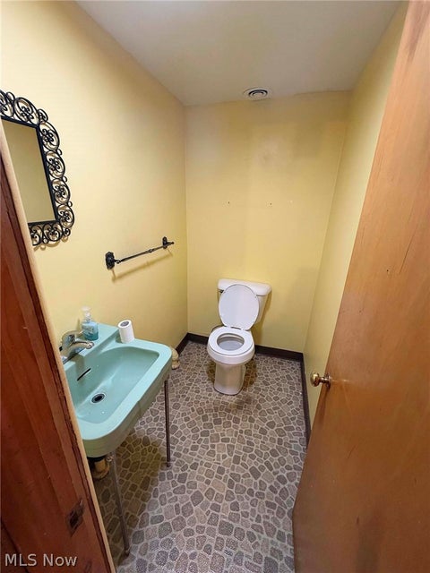 Tiny photo for 5022 Lawndale Street NW, Canton, OH 44708 (MLS # 5221833)