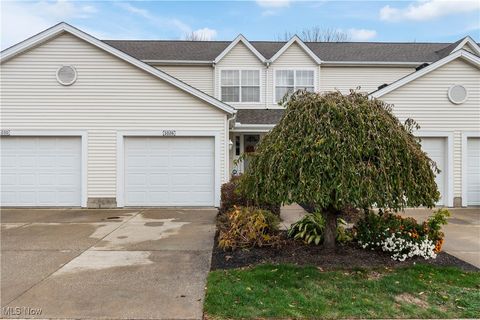 1026 Meadow Run Copley OH 44321