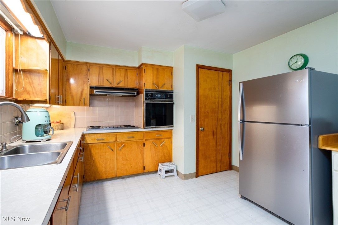 2583 Action Drive, Barberton, Ohio image 15