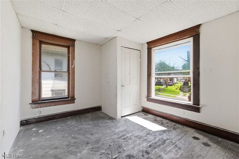 Tiny photo for 604 W 4th Street, Mansfield, OH 44906 (MLS # 5203410)