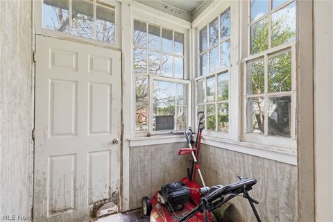 Tiny photo for 604 W 4th Street, Mansfield, OH 44906 (MLS # 5203410)