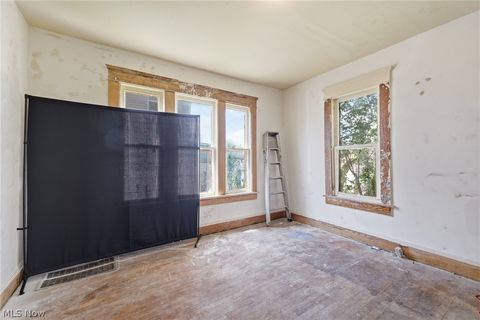 Tiny photo for 604 W 4th Street, Mansfield, OH 44906 (MLS # 5203410)