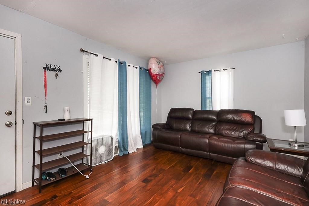 Lee Miles - Residential