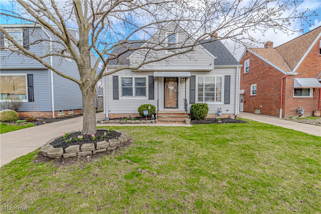 8502 Renwood Drive, Parma, Ohio image 1