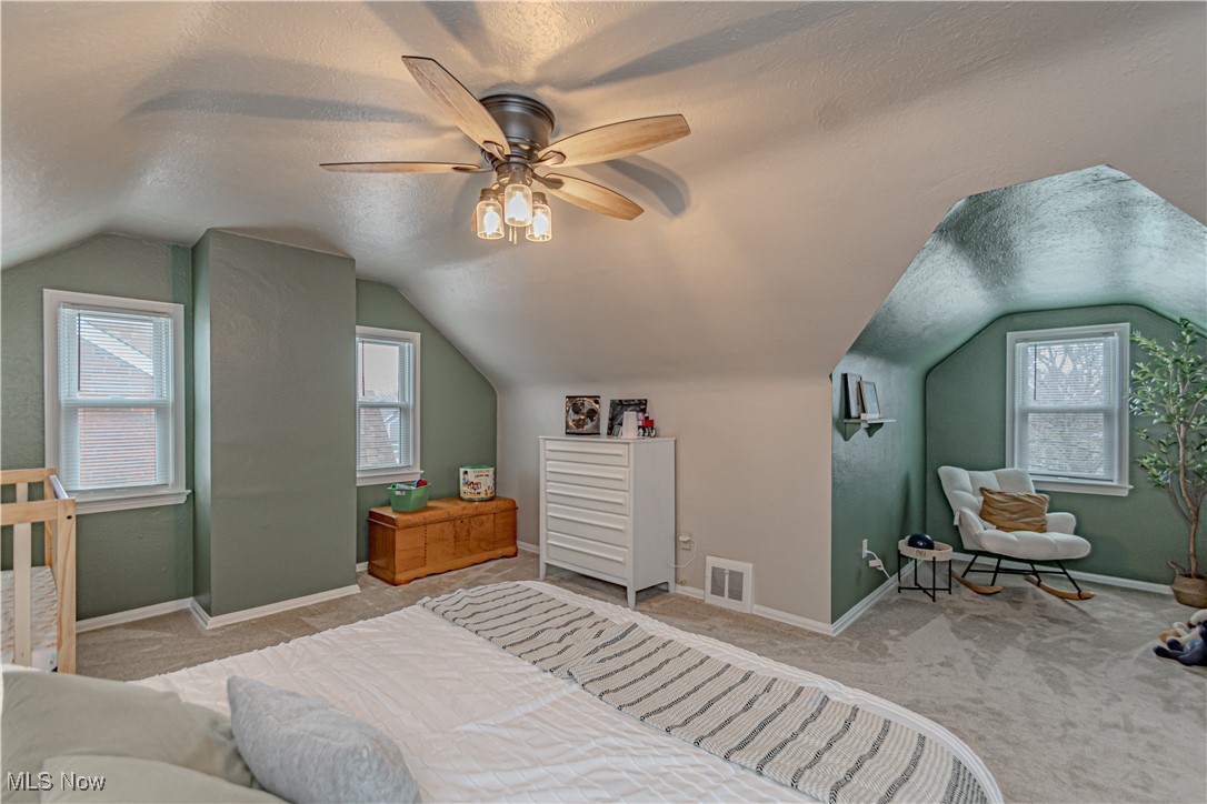 8502 Renwood Drive, Parma, Ohio image 11