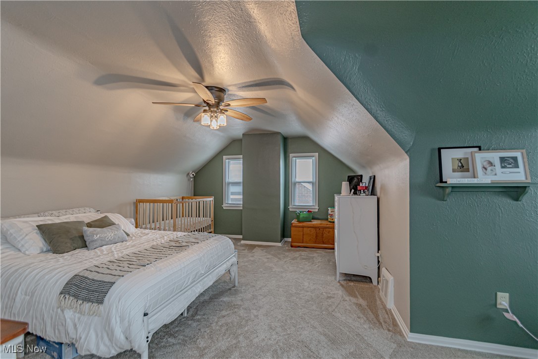 8502 Renwood Drive, Parma, Ohio image 12