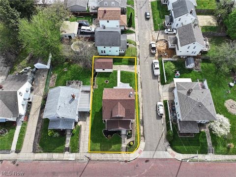 Tiny photo for 134 Roslyn Avenue NW, Canton, OH 44708 (MLS # 5203287)