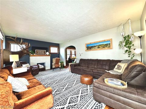 Tiny photo for 134 Roslyn Avenue NW, Canton, OH 44708 (MLS # 5203287)