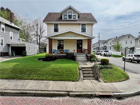 Photo of 134 Roslyn Avenue NW, Canton, OH 44708 (MLS # 5203287)