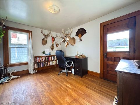 Tiny photo for 134 Roslyn Avenue NW, Canton, OH 44708 (MLS # 5203287)