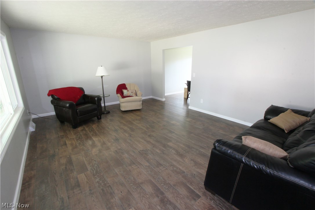 New England Estates 03 - Residential