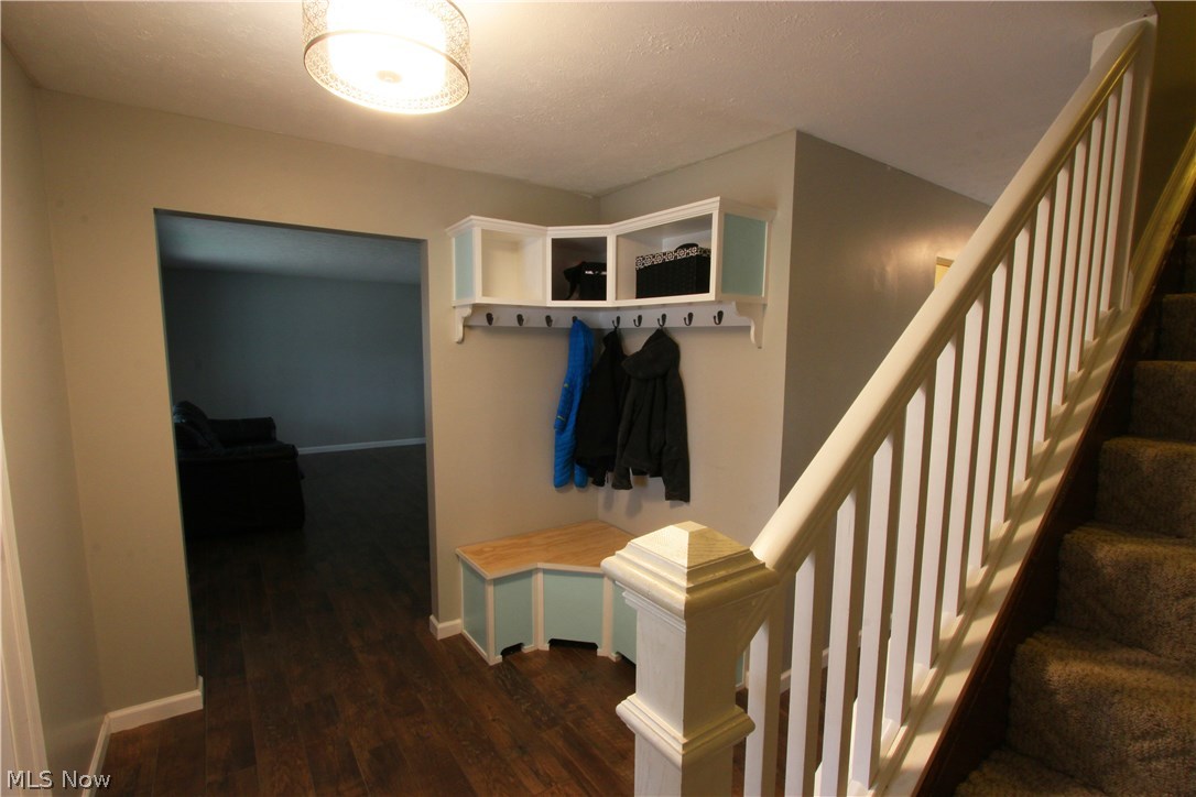 New England Estates 03 - Residential