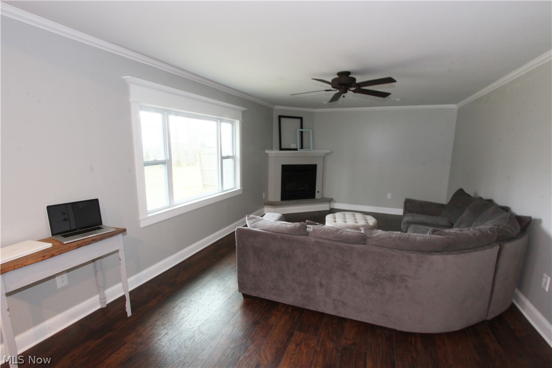 New England Estates 03 - Residential