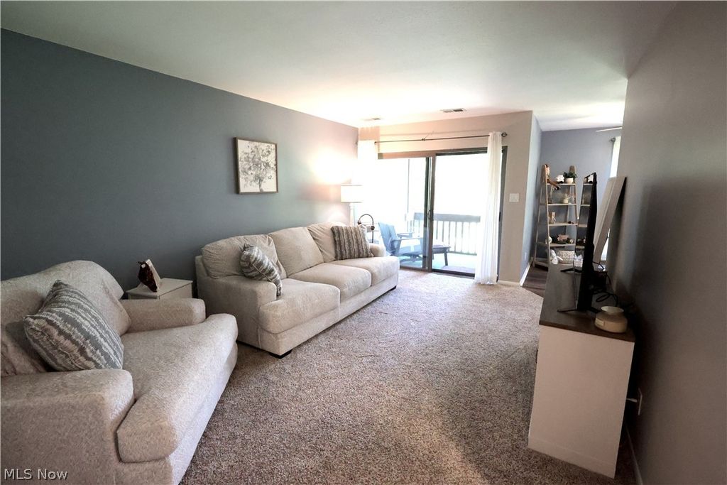 Photo of 1115 Canyon View Road #403, Sagamore Hills, OH 44067 (MLS # 5213406)