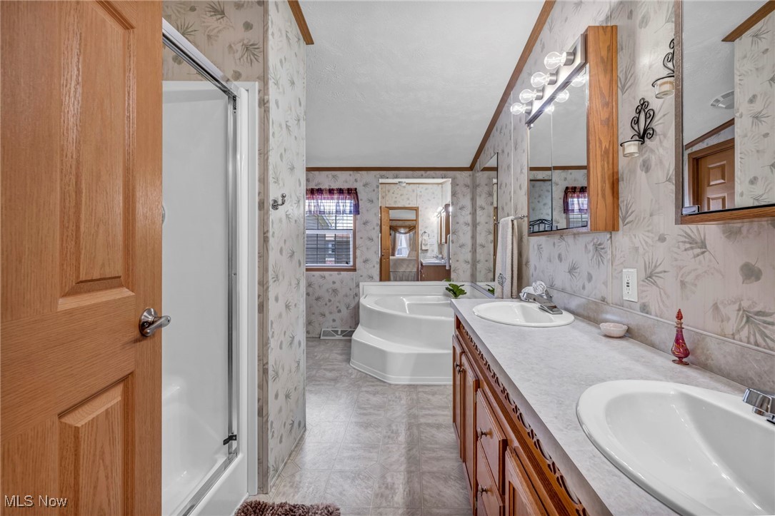 590 Sandtrap Circle, Painesville, Ohio image 16
