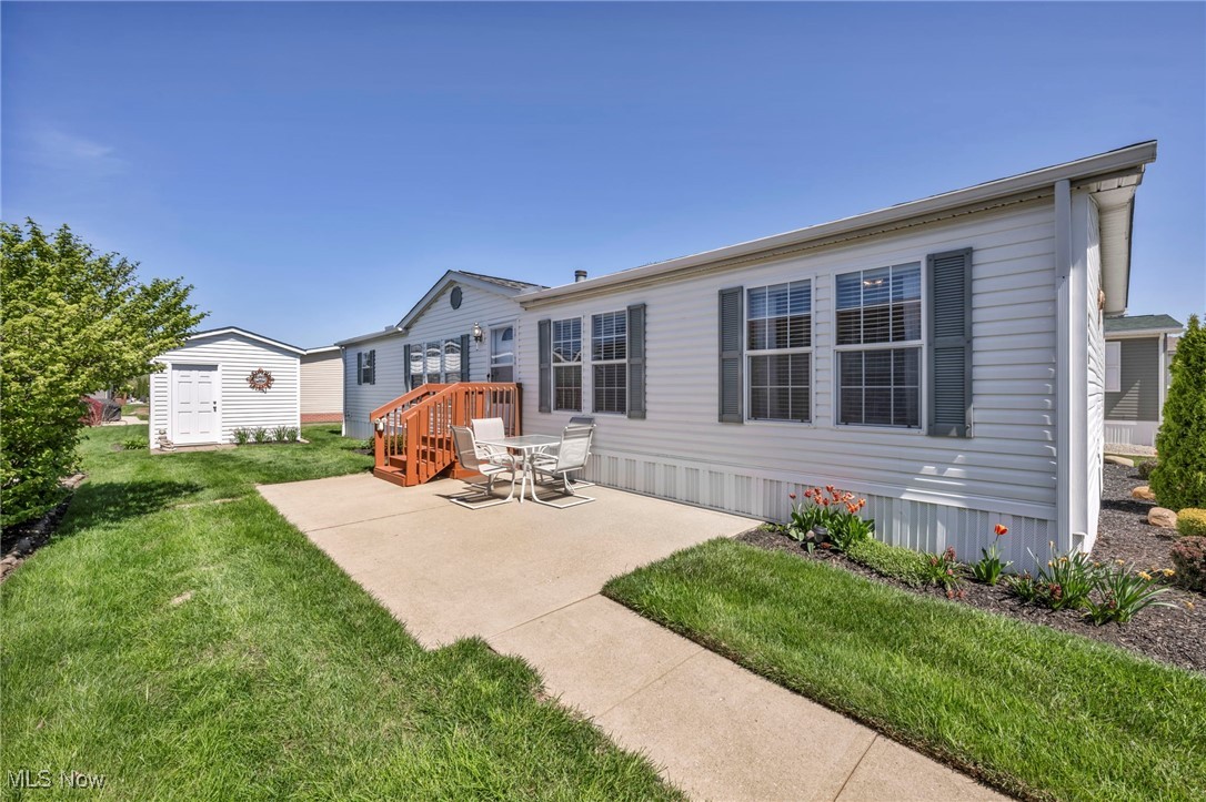 590 Sandtrap Circle, Painesville, Ohio image 1