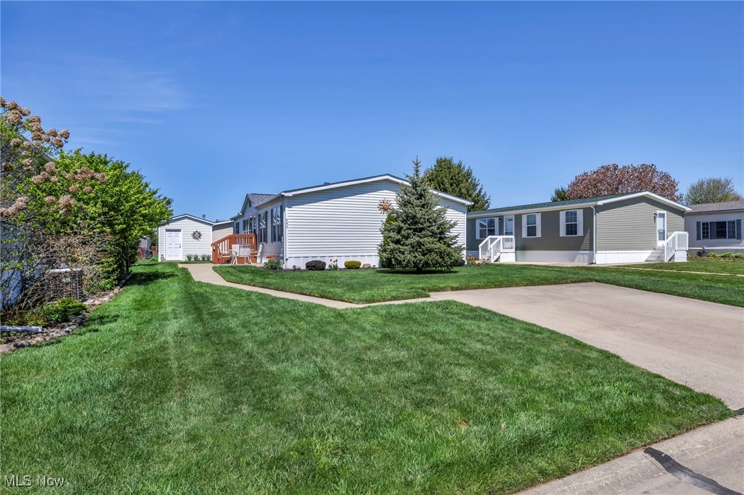 590 Sandtrap Circle, Painesville, Ohio image 28