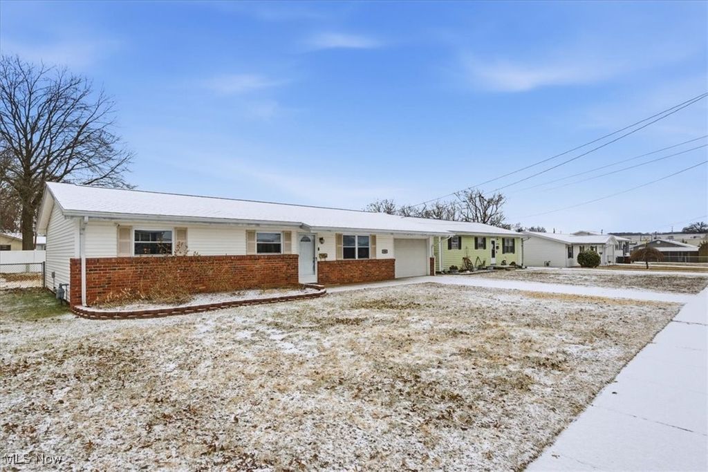 Photo of 750 Covey Court, Belpre, OH 45714 (MLS # 5183073)