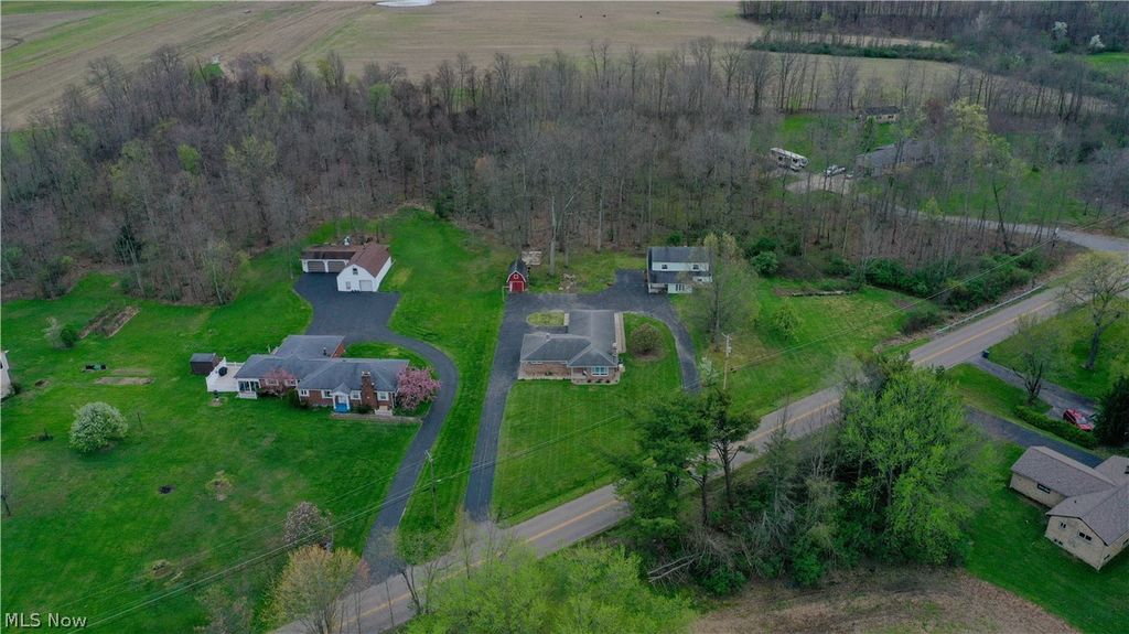 Photo of 10121 Springfield Road, Poland, OH 44514 (MLS # 5202573)