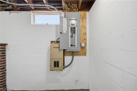 Tiny photo for 10121 Springfield Road, Poland, OH 44514 (MLS # 5202573)