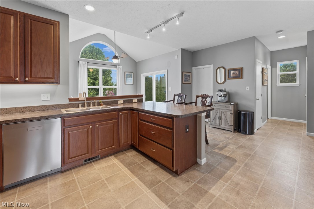 Tiberon Trace - Residential
