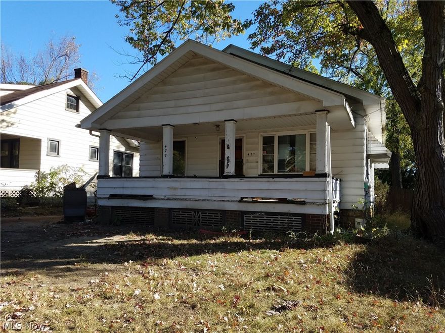 Once outstanding home needs TLC to restore it. This home has a huge master suite 12 by 19! carpeted and plenty of closet space! Open living room and dining room, and vinyl tiles kitchen with lots of cabinetry. Privacy fenced in back yard that is 207 deep! 1 1/2 car garage with extended rear wall. Full basement designed so you can carry big things down there! could be a great Rec. room. Priced to sell quickly, At one time in the past, this house sold for $25,700. What can you do with it???