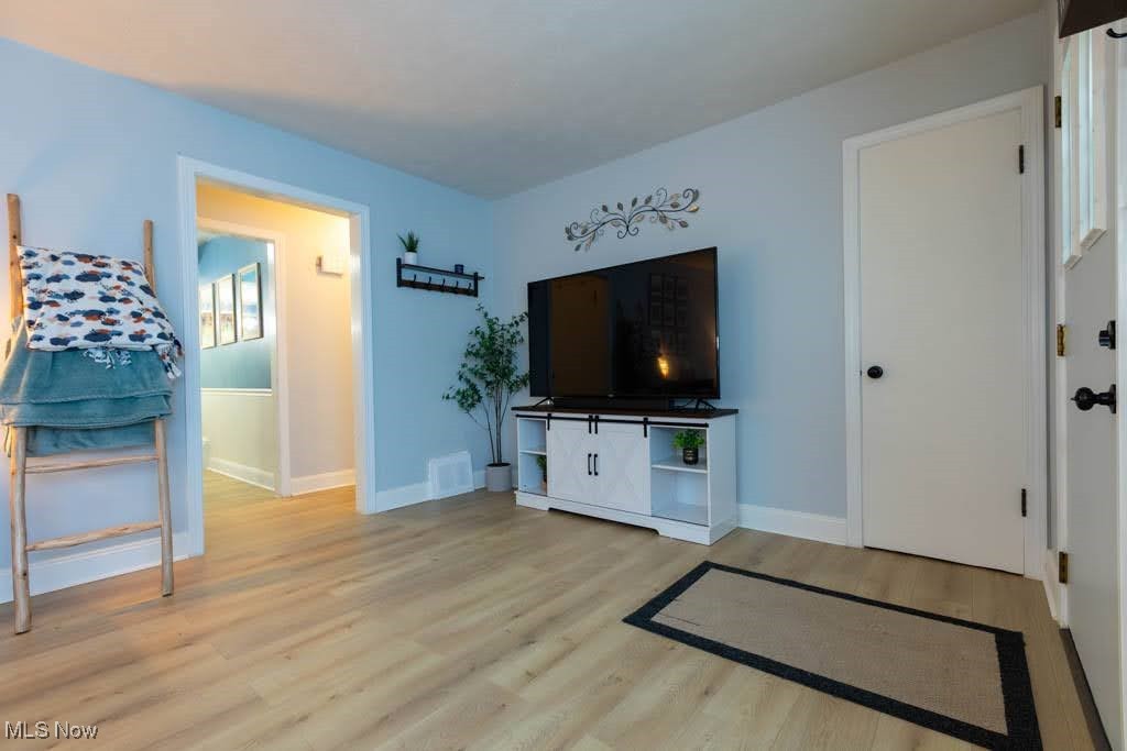 619 Woodside Drive