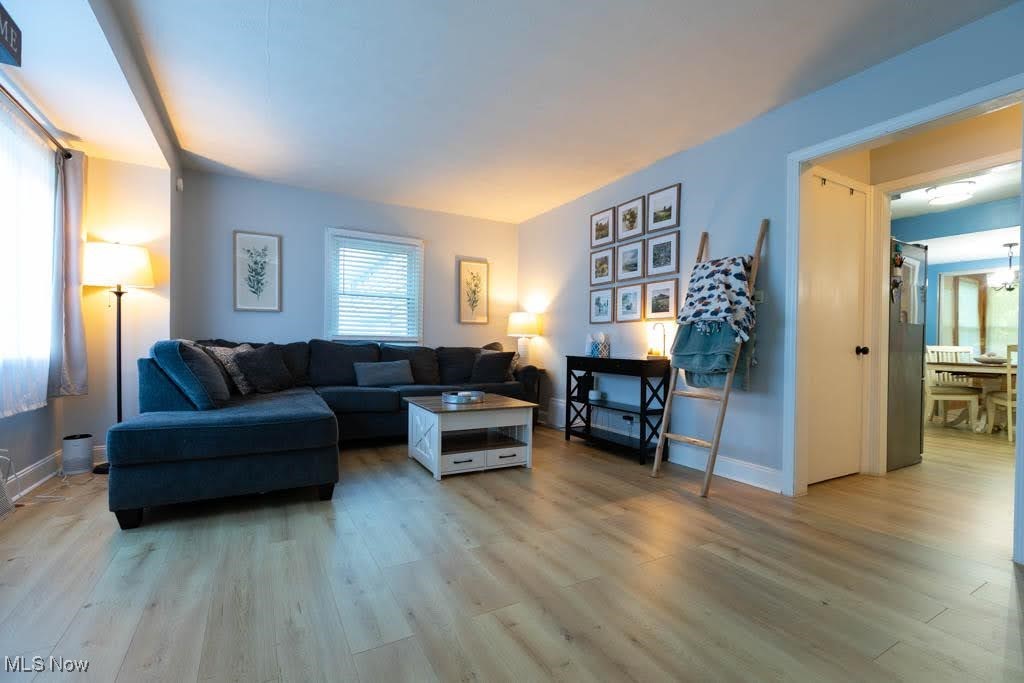 619 Woodside Drive