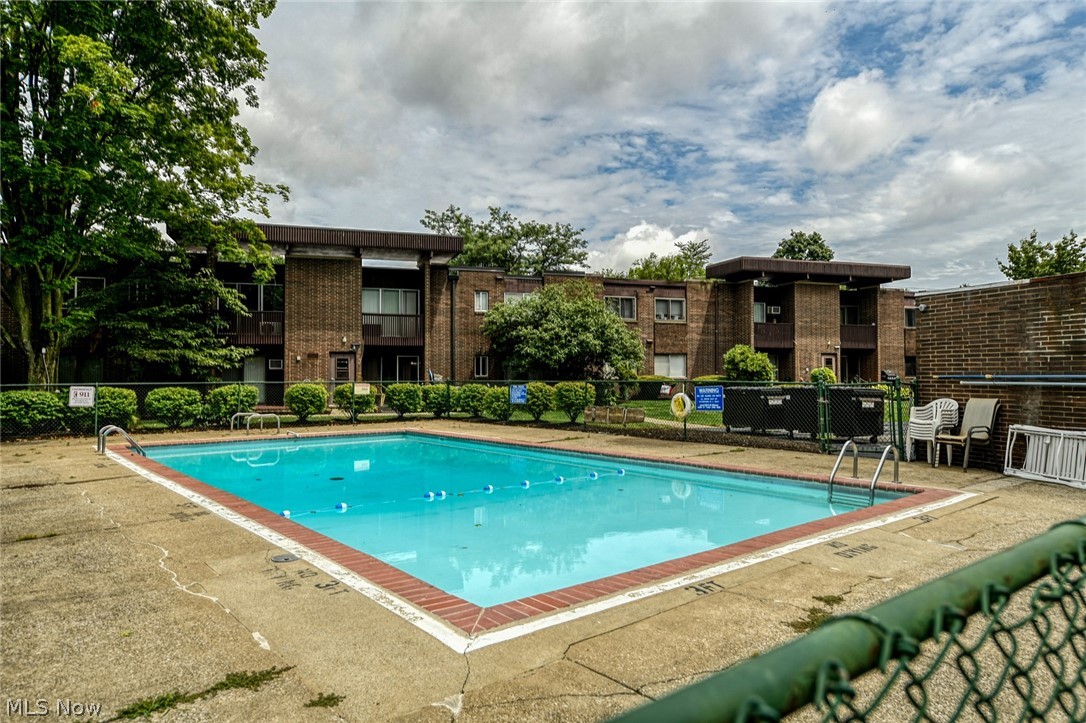 Sagamore East Condo - Residential