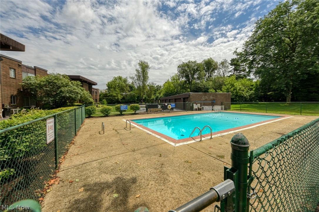 Sagamore East Condo - Residential