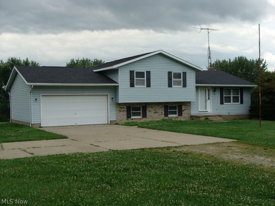 Very nice split level situated on 2 acres. Updates in the past 5 years include a furnace, heat pump, well pump, and roof. This lovely home has 3 bedrooms, 3 baths and a large laundry room. Just 1/2 mile to Shreve Lake. Please note that the home has already passed the septic, water and termite inspections.