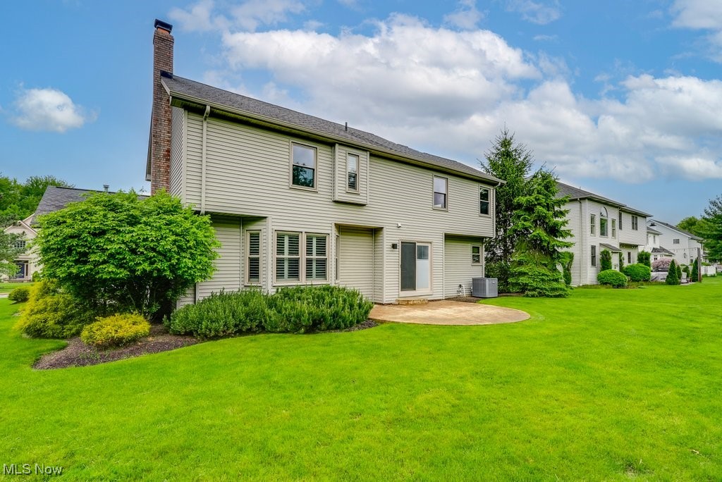 20481 Bradgate Lane, Strongsville, Ohio image 3