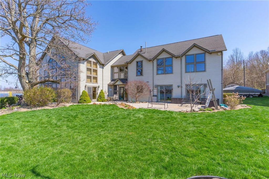 Photo of 2154 River Road NE, Lake Milton, OH 44429 (MLS # 5199145)