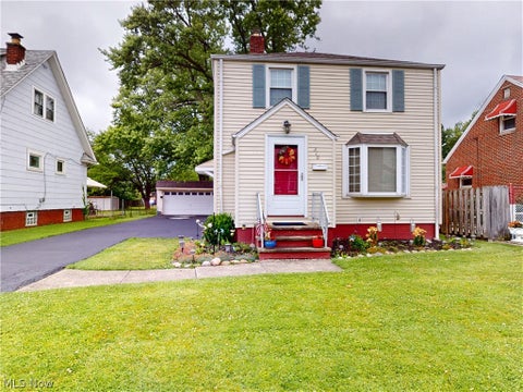 Homes For Sale - 310 E 222nd Street<br/> Cuyahoga County, Euclid, OH 44123
