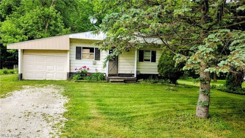Homes For Sale - 2399 Bonna Drive<br/> Uniontown, OH 44685