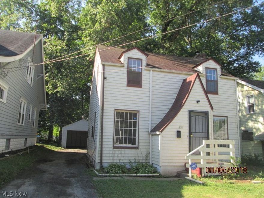 A nice 2 bedroom home home on Youngstown's south side.  Kitchen, formal dining room and living room on the first floor. Both bedrooms and bath on the second floor.  $585 a month, this INCLUDES water. Tenant pays gas and electric. 1 year lease, (month to month would be considered). $585 security deposit. Renters Insurance required, utilities to be in tenants name prior to receiving keys.  Agent Owned.