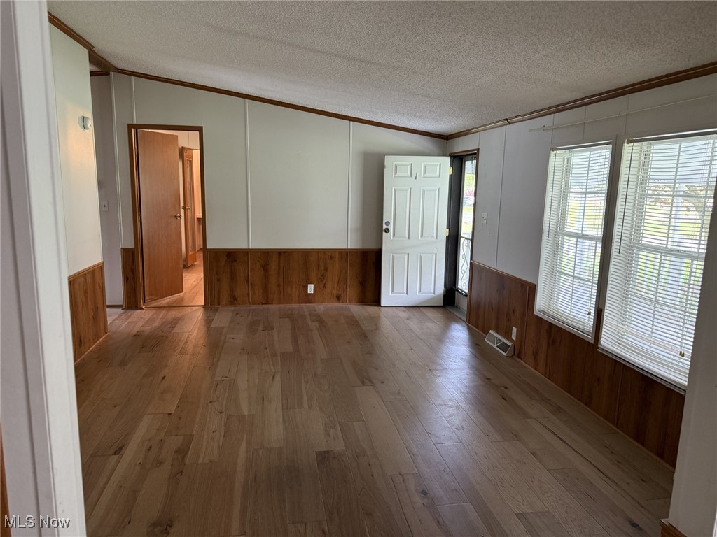 5325 Angela Drive, Beach City, Ohio image 2