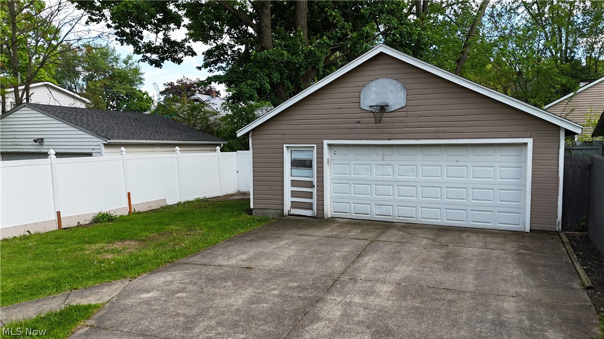City Realtys Companys Woodla - Residential