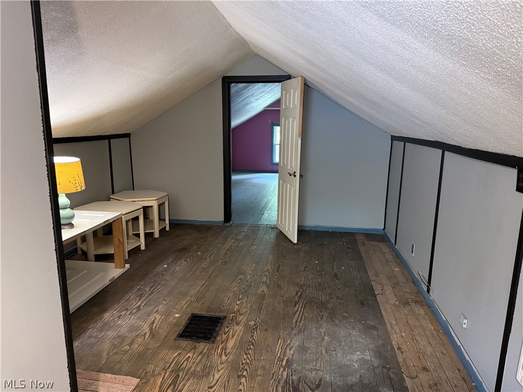 City Realtys Companys Woodla - Residential