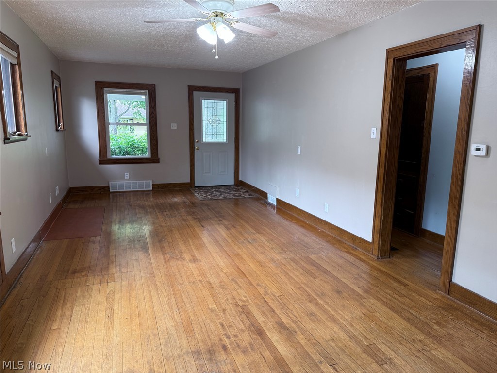 City Realtys Companys Woodla - Residential
