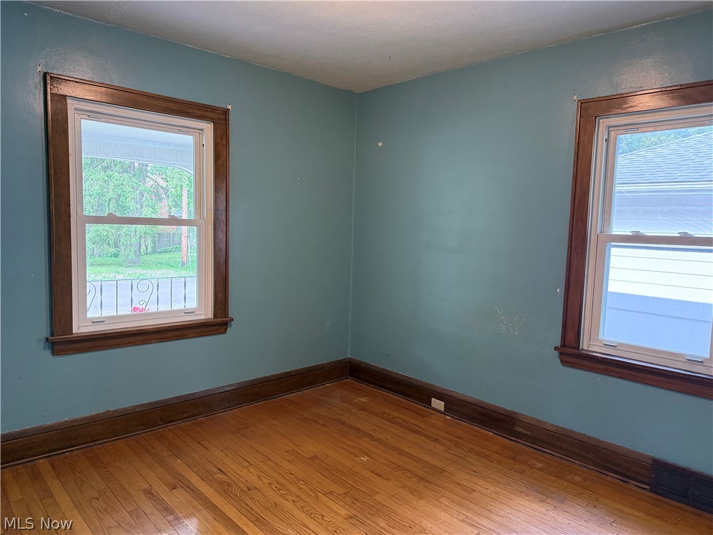 City Realtys Companys Woodla - Residential