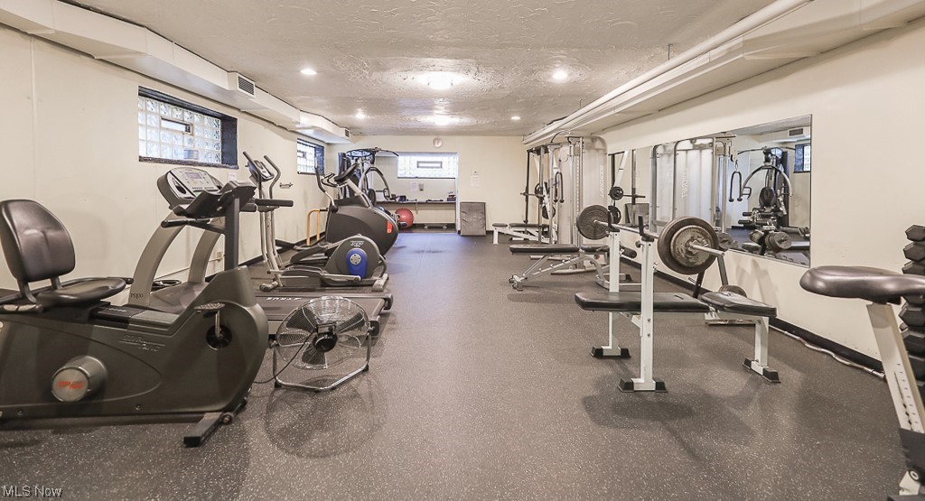 Lakehouse Condo - Residential