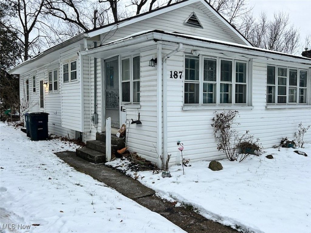 Photo of 187 Highpoint Avenue, Akron, OH 44312 (MLS # 5183681)