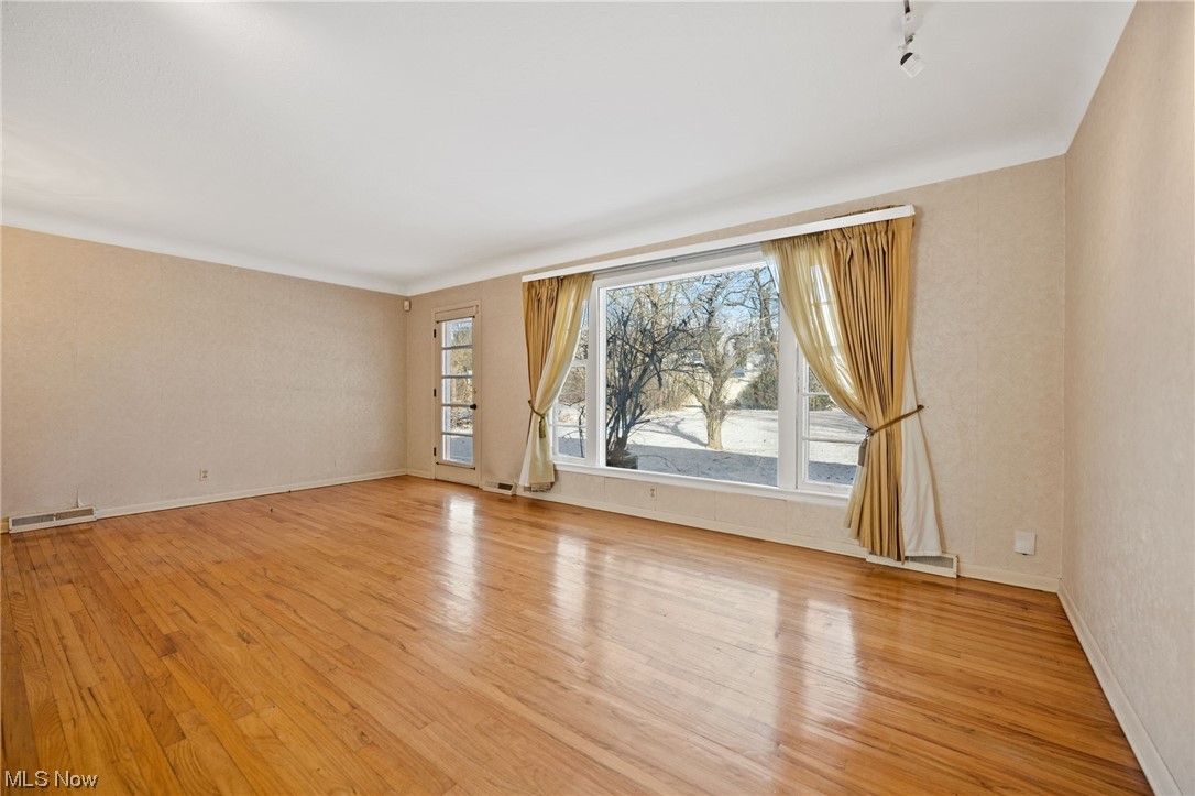 Gates Mills Blvd Estates - Residential