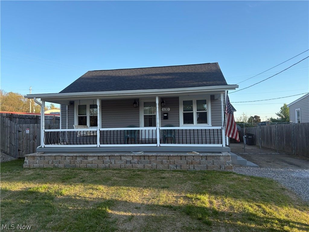 Photo of 630 Alfred Street, Zanesville, OH 43701 (MLS # 5204629)